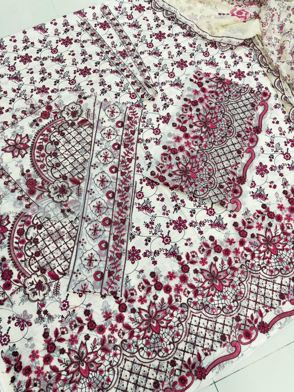 Aneela's Viral Suit 3psc Unstitched