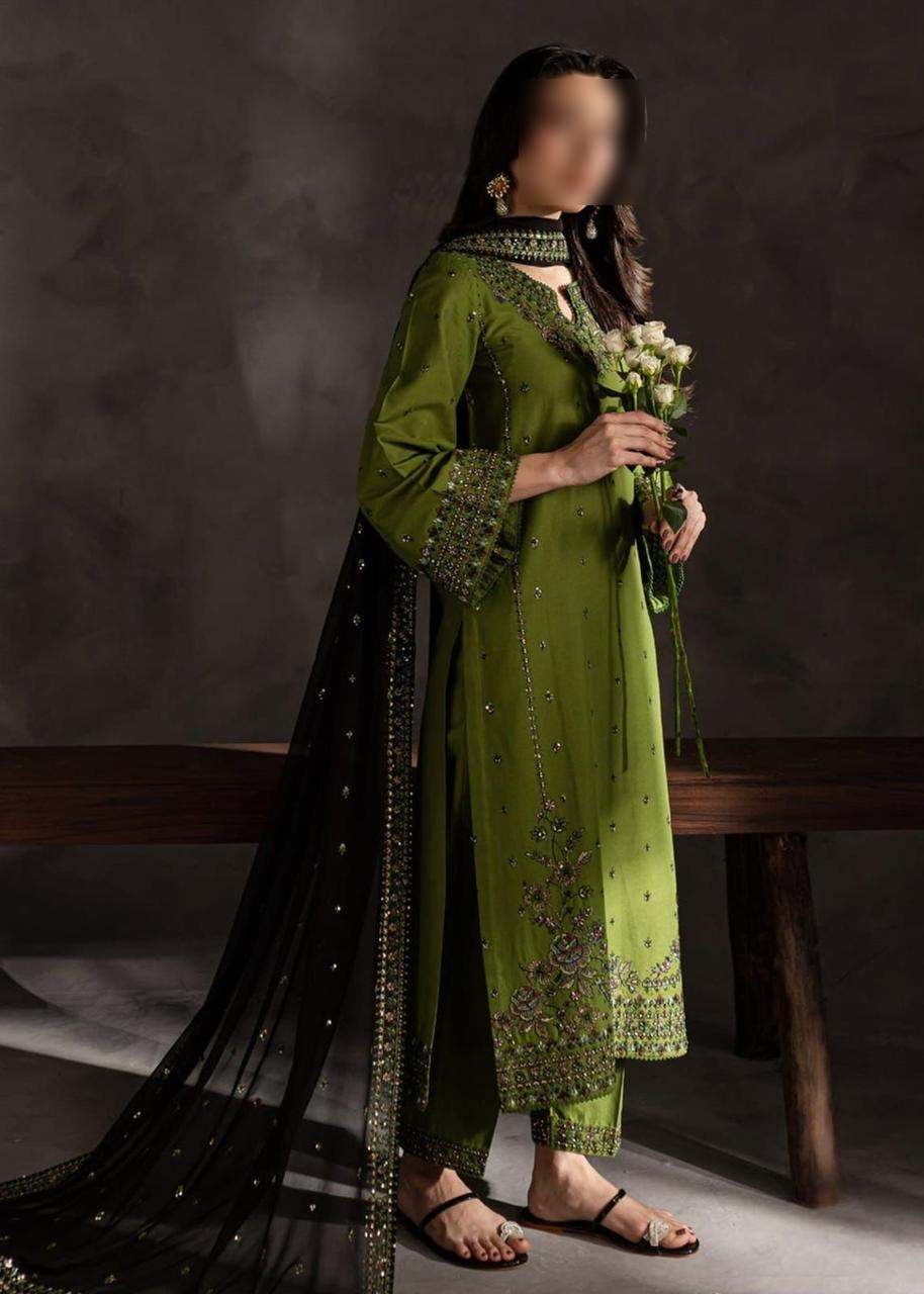 Elegant 3psc Unstitched Premium Embroidered Lawn Suit