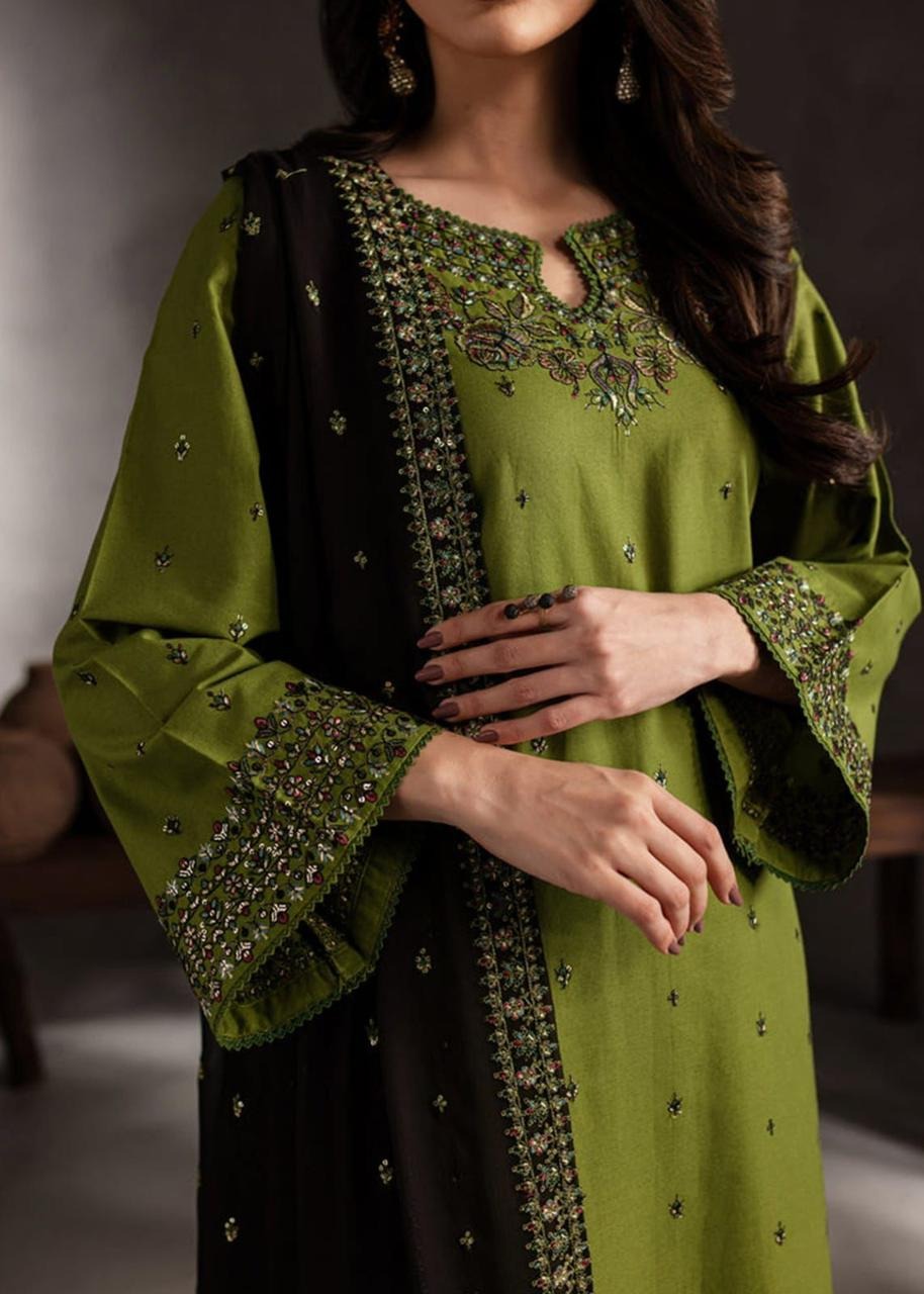 Elegant 3psc Unstitched Premium Embroidered Lawn Suit